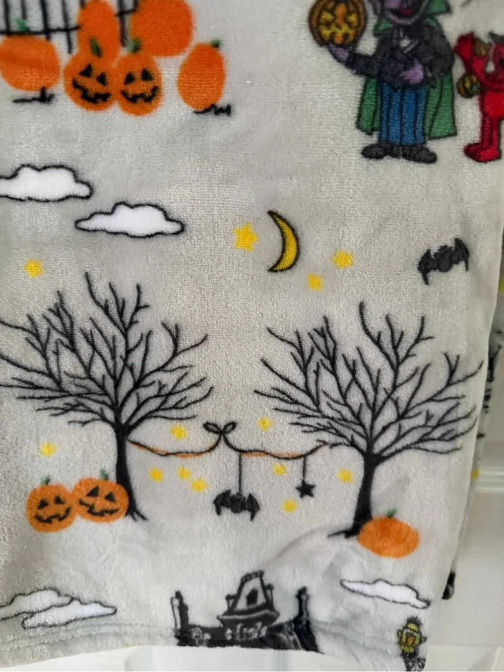 New Sesame Street Halloween blanket 50×60